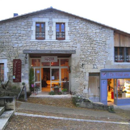 Faubourg St Jean Aubeterre-sur-Dronne Exterior foto