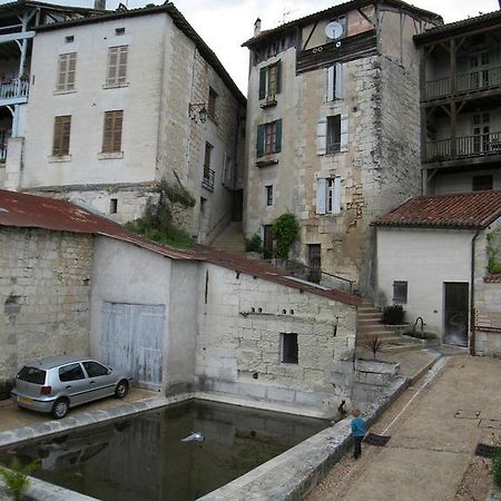 Faubourg St Jean Aubeterre-sur-Dronne Exterior foto